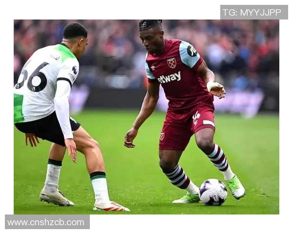 英超赛场上的感人瞬间回顾：那些让球迷热泪盈眶的时刻